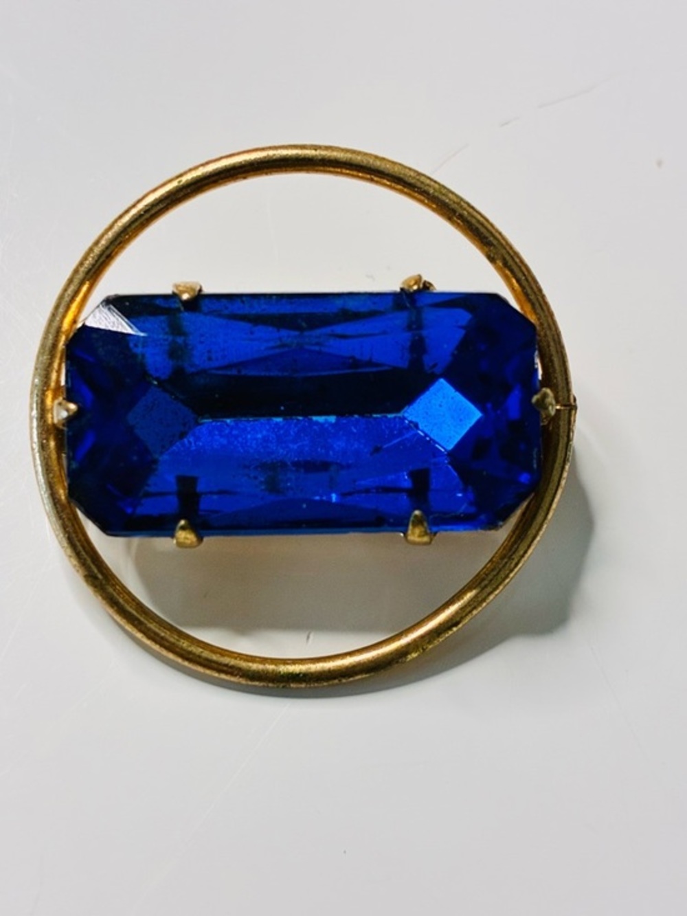 Blue Stone Gold-Tone Circle Pendant Necklace - Classic Women’s Jewelry